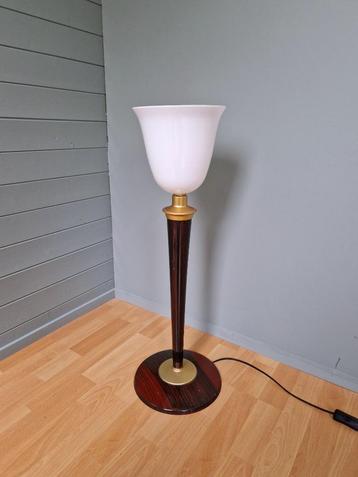 Lampe Art Déco Mazda en bois/laiton et opaline blanche 