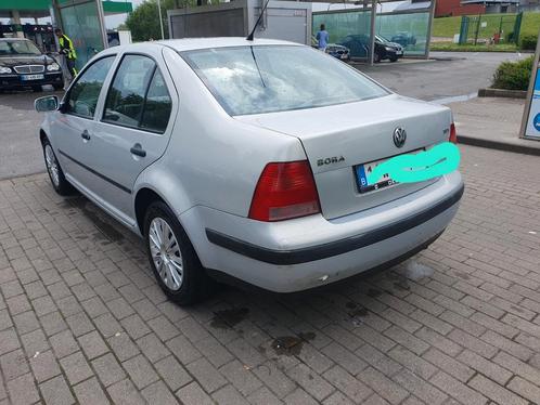 Bora 1.9tdi 90ch année 1999, Autos, Volkswagen, Particulier, Bora, Diesel, Berline, 5 portes, Boîte manuelle, Argent ou Gris, Gris