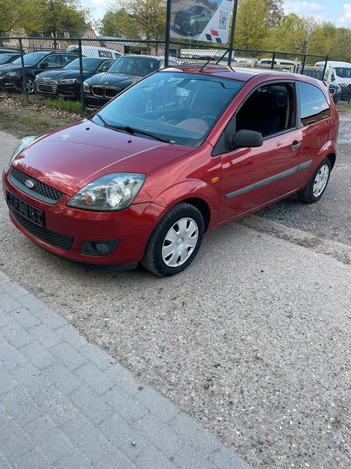 Ford Fiesta 1.4tdci Airco  gekeurd !!, Auto's, Ford, Bedrijf, Fiësta, ABS, Airbags, Airconditioning, Boordcomputer, Centrale vergrendeling