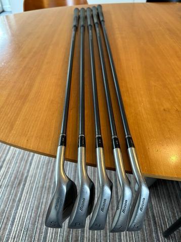 Volwassen beginners set golf clubs (5,7,9,P,S) Mizuno
