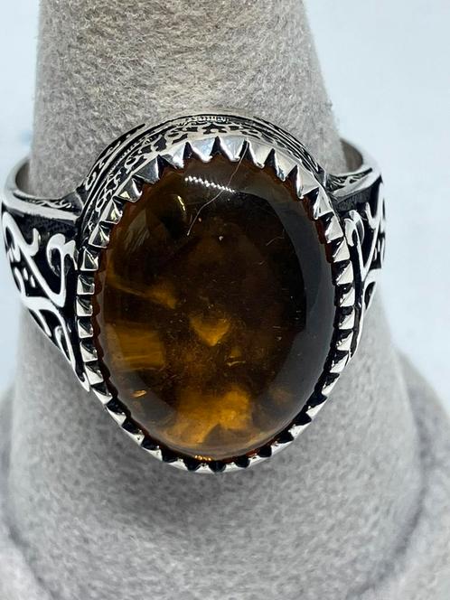 Mooie zilveren ring met Baltische amber / barnsteen., Bijoux, Sacs & Beauté, Bagues, Neuf, Femme, 20 ou plus grands, Rouge, Argent