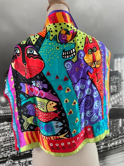 kleurrijke sjaal ZIJDE met prachtige print -, Vêtements | Femmes, Bonnets, Écharpes & Gants, Comme neuf, Écharpe, Enlèvement ou Envoi