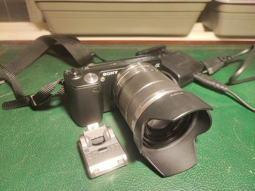 Camera Sony Nex-5 zwart + Lens Sony 18-55mm f/3.5-5.6 OSS, Audio, Tv en Foto, Fotocamera's Digitaal, Zo goed als nieuw, Sony, Ophalen of Verzenden