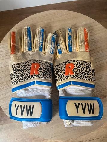 2 gants Matchworn Yanno van welkenhuysen (stvv)