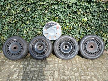 set winterbanden 205 55 16 5x108 2 Goodyear 7mm 2 Dunlop 5mm