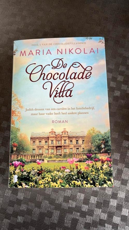 Maria Nikolai - De chocoladevilla, Livres, Romans, Comme neuf, Enlèvement ou Envoi