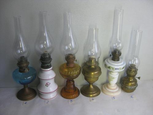 Lampes à huile en verre et cuivre - différentes versions nos, Antiquités & Art, Antiquités | Éclairage, Enlèvement ou Envoi