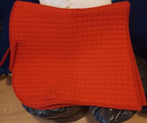 DOIT PARTIR Couverture + Tapis selle dressage, Animaux & Accessoires, Chevaux & Poneys | Couvertures & Couvre-reins, Comme neuf