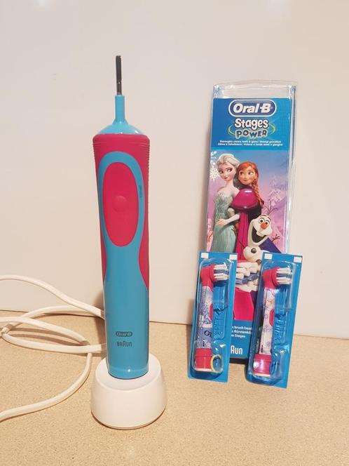 Braun elektrische tandenborstel Frozen+2 nieuwe opzetstukken, Bijoux, Sacs & Beauté, Beauté | Soins de la bouche, Utilisé, Brosse à dents