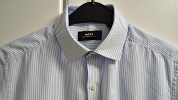 Lichtblauw getailleerd hemd met lange mouwen van Mexx, S