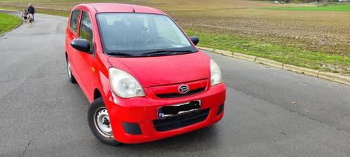 DAIHATSU, Autos, Daihatsu, Particulier, Cuore, Airbags, Alarme, Radio, Essence, Euro 4, 5 portes, Boîte manuelle, Rouge, Beige