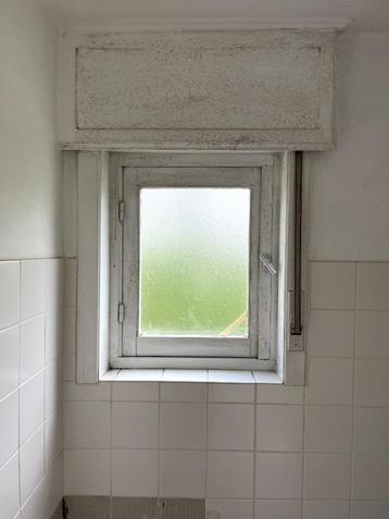 Houten raam enkel beglaasd 80x62cm