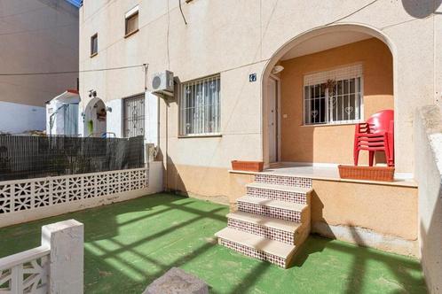 Charmante vakantiestek met een terras te koop in Torrevieja, Immo, Buitenland, Spanje, Appartement, Overige