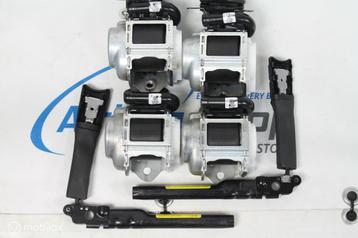 4 x ceintures + 2 x prétensionneurs Opel Astra K (2015-....)