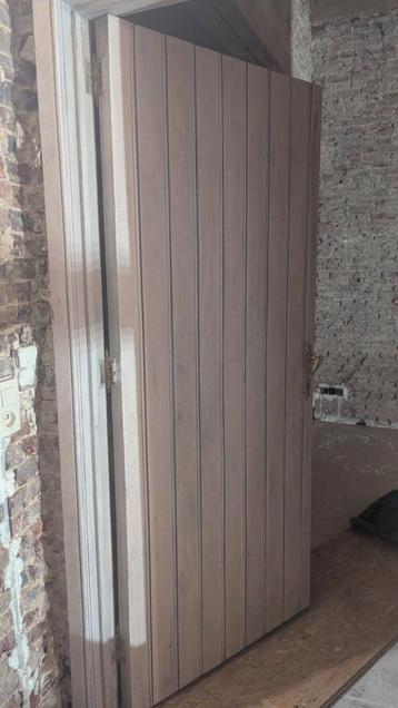2 volle houten deuren