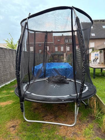 Trampoline