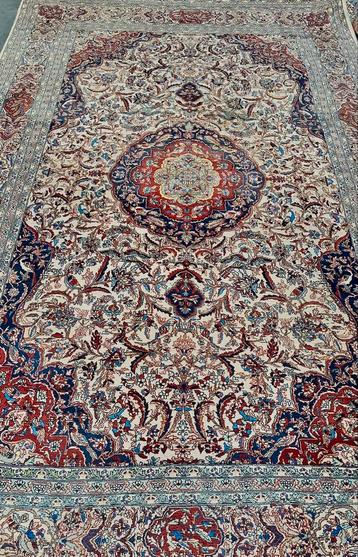 Authentiek groot handgeknoopt Perzisch tapijt 