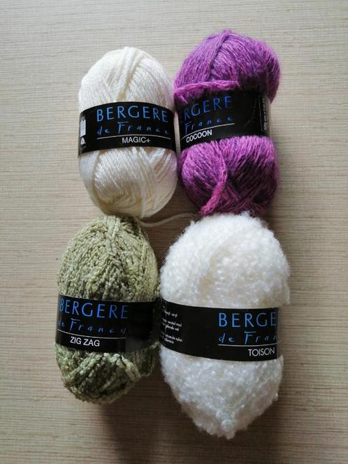 4 nieuwe kluwen wol samen voor 10 euro, Hobby & Loisirs créatifs, Tricot & Crochet, Neuf, Tricot ou Crochet, Enlèvement ou Envoi