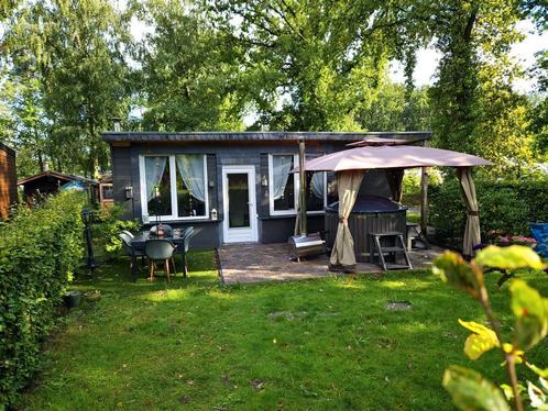 Vakantiechalet op  jocomo park te huur met hottub, Vacances, Maisons de vacances | Pays-Bas, Limbourg, Chalet, Bungalow ou Caravane