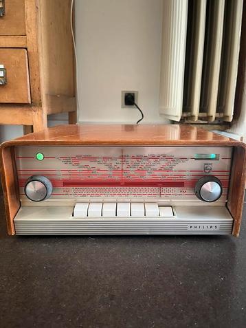 Vintage Philips FM Tuner Model A5X83A