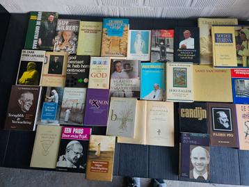 Lot boeken religie , godsdienst 32 stuks