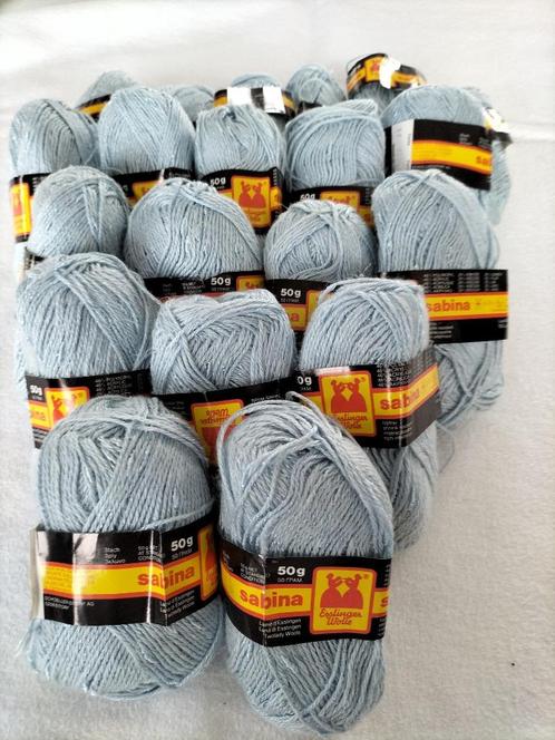 Pelote de laine Sabina (20 pelotes bleu )., Hobby & Loisirs créatifs, Tricot & Crochet, Comme neuf, Enlèvement ou Envoi