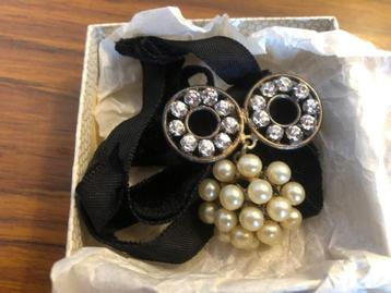 Collier romantique velours pendentif ancien perles et strass