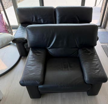 Lederen zetels - ruime eenzit en tweezit