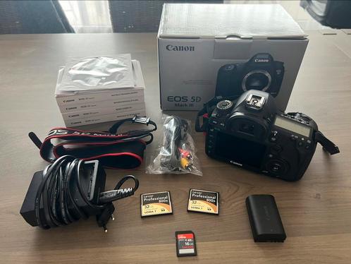 Canon 5d Mark III + Canon EF 75-300 met zonnekap, Audio, Tv en Foto, Videocamera's Digitaal, Zo goed als nieuw, Camera, Canon
