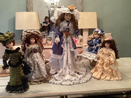 5 poupées porcelaine, Collections, Poupées, Comme neuf, Poupée, Enlèvement ou Envoi