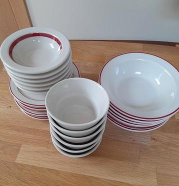 Set porcelaine Custom China de Jackson made in UK - 1981