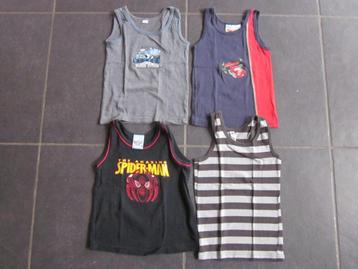 4 onderhemdjes van spiderman en Cars