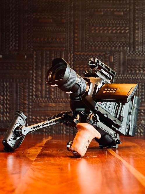 Blackmagic ursa mini 4K EF, TV, Hi-fi & Vidéo, Caméscopes numériques, Utilisé, Caméra, Enlèvement ou Envoi