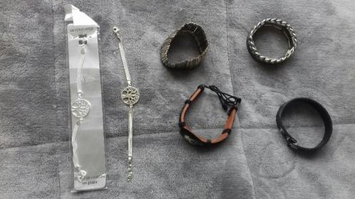 collier-bouclesd'oreille-bracelet-broche (1 à 4 euros), Bijoux, Sacs & Beauté, Bracelets, Bois, Noir, Enlèvement
