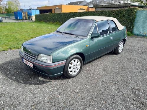 Opel Kadett 1.6i Cabrio (bj 1991), Auto's, Oldtimers, Bedrijf, Te koop, Metaalkleur, Open dak, Opel, Benzine, Cabriolet, 2 deurs