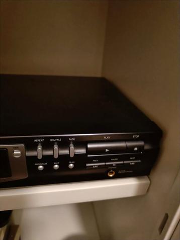 compact disc player Philips CD723