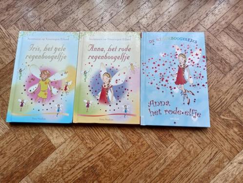 Daisy Meadows: 2 delen van de Regenboogelfjes, Livres, Livres pour enfants | Jeunesse | Moins de 10 ans, Utilisé, Enlèvement ou Envoi