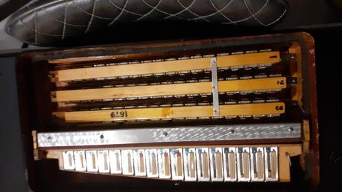 Fratelli Crosio 3 korig met casotto B griff, Muziek en Instrumenten, Accordeons, Gebruikt, Knopaccordeon, 120-bas, Overige merken