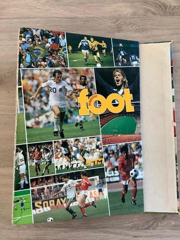 Verzamelband Voetbalmagazine Foot uit jaren 80
