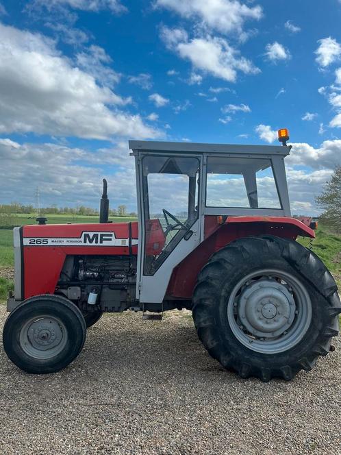 Massey Ferguson MF265-2WD tractor., Articles professionnels, Agriculture | Tracteurs, 7500 à 10000, Massey Ferguson, jusqu'à 80 ch