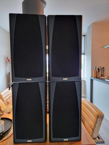 Jamo 68 speakers (2 sets) met muurbeugels en kabels
