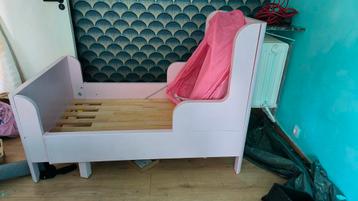 Ikea kinderbed uitschuifbaar tot 200 cm. Perfecte conditie.
