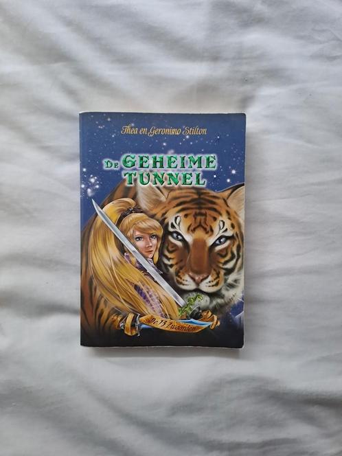 Geronimo Stilton - De geheime tunnel, Boeken, Kinderboeken | Jeugd | 10 tot 12 jaar, Nieuw, Fictie, Ophalen