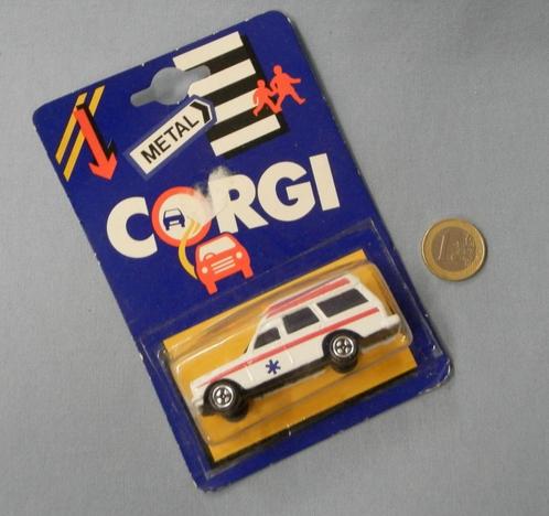 Corgi 1/65 réf 53250 : Ambulance Mercedes Binz W115, Hobby & Loisirs créatifs, Voitures miniatures | 1:87, Neuf, Voiture, Corgi