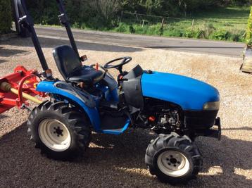 Minitracteur New Holland 24 CV 4x4 Hydrostat 