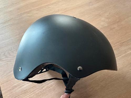 KIDDIMOTO HELM - MATZWART • MAAT M, Vélos & Vélomoteurs, Accessoires vélo | Casques de vélo, Comme neuf, Garçon ou Fille, M, Enlèvement ou Envoi