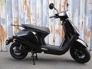 Gloednieuwe Elektrische scooter E-asterix Blinkend zwart
