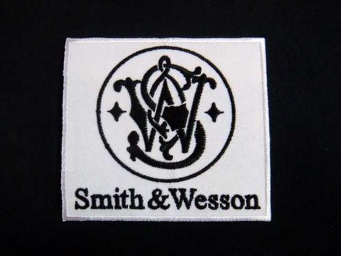 Smith Wesson stoffen opstrijk patch embleem #1, Collections, Vêtements & Patrons, Neuf, Envoi