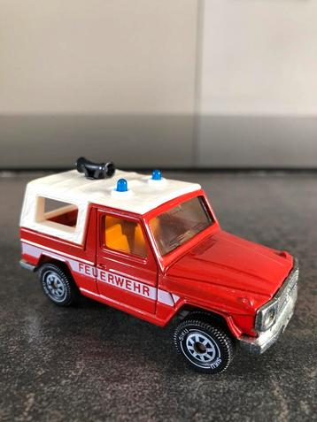Camion de pompiers Siku Mercedes 