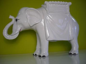 knappe vintage XXL olifant plantenstaander 